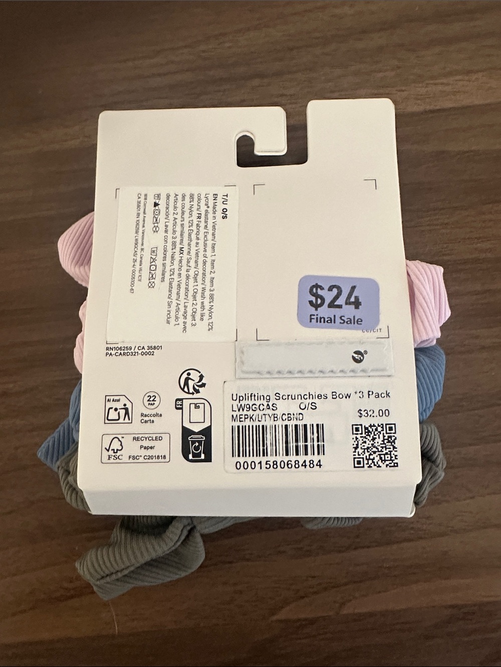Lululemon Uplifting Bow Scrunchie 3 Pack
Meadowsweet Pink/Utility Blue/Carbon Du - Picture 2 of 2